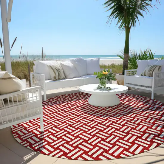 8' Red And Ivory Round Geometric Washable Indoor Outdoor Area Rug Photo 7
