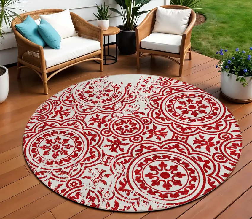 8' Red And Ivory Round Medallion Washable Indoor Outdoor Area Rug Photo 1