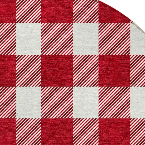 8' Red And Ivory Round Plaid Washable Indoor Outdoor Area Rug Photo 4
