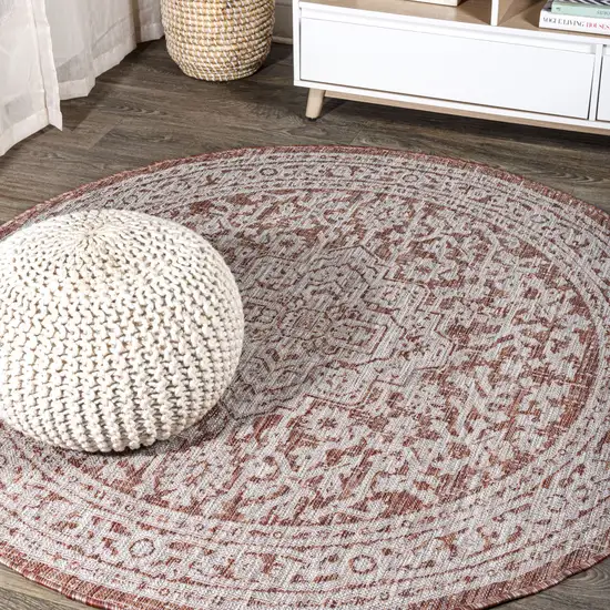 6' Red And Taupe Round Medallion Indoor Outdoor Area Rug Photo 4