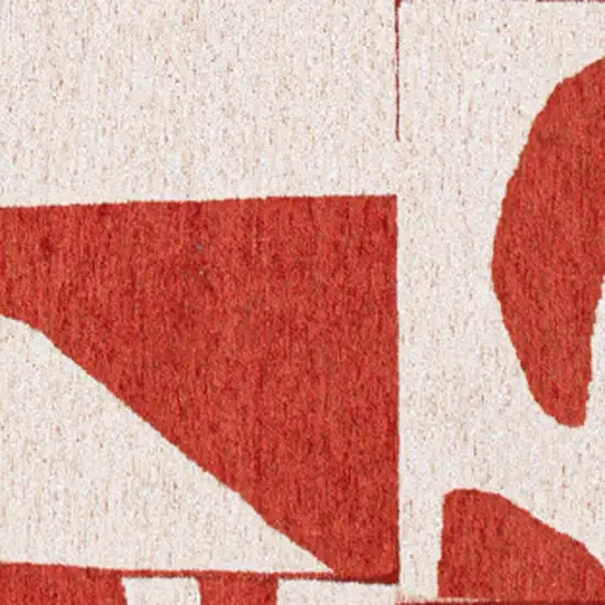 8' Red And White Geometric Washable Round Rug Photo 7