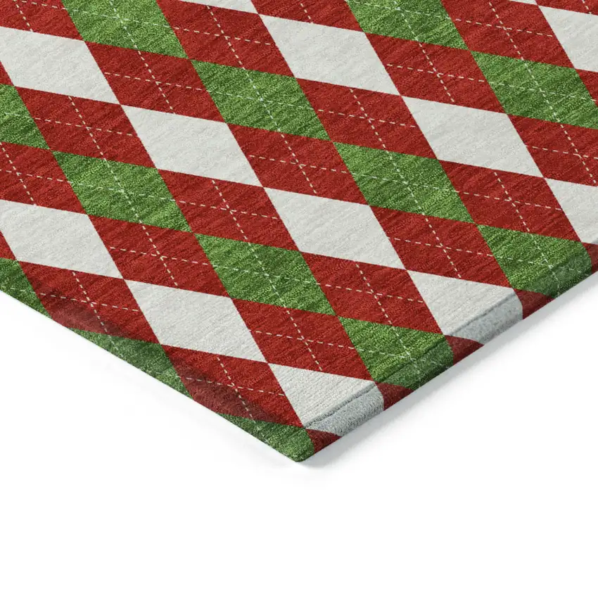 8' Red White And Green Round Argyle Washable Indoor Outdoor Area Rug Photo 7