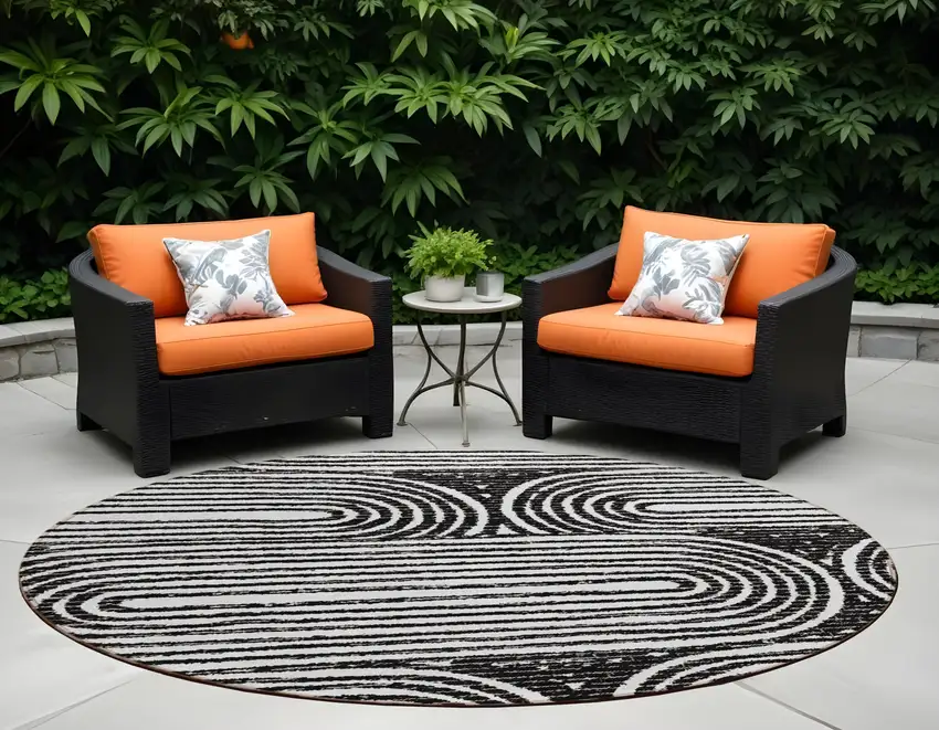 8' Round Black and White Round Abstract Washable Non Skid Indoor Outdoor Area Rug Photo 1