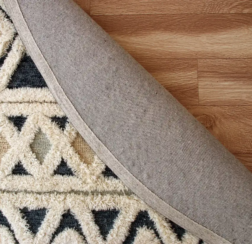 4' Round Blue and Cream Stripe Diamond Area Rug Photo 3