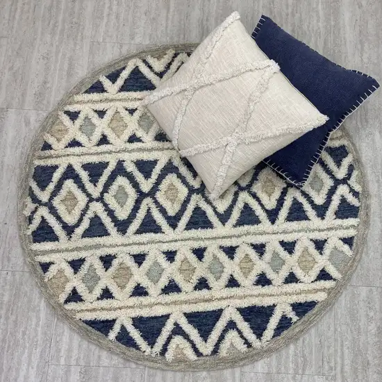 6' Round Blue and Cream Striped Diamonds Area Rug Photo 8