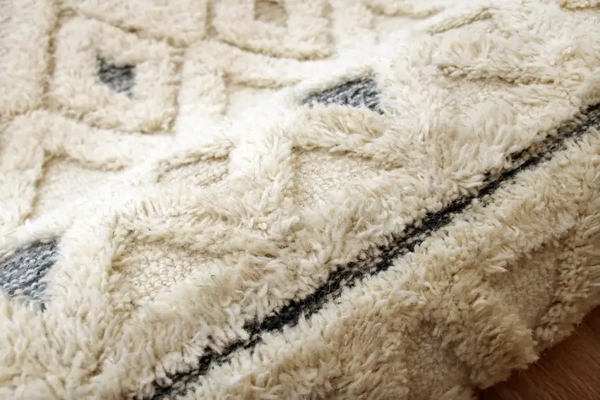 6' Round Cream and Blue Striped Diamonds Area Rug Photo 6