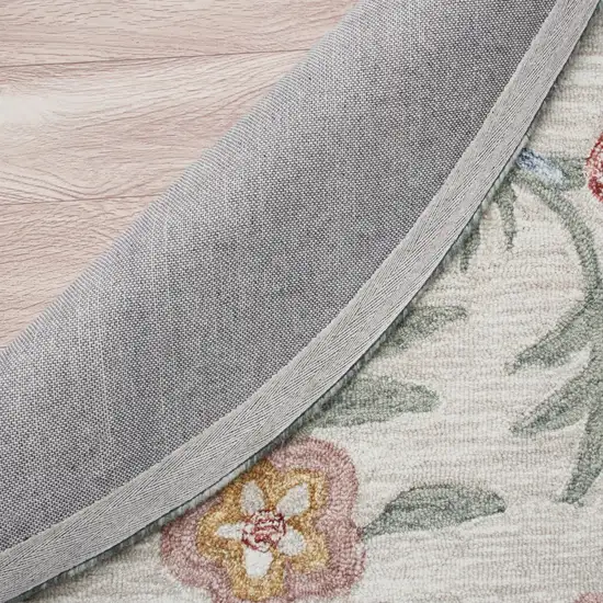 4' Round Gray Floral Traditional Area Rug Photo 6