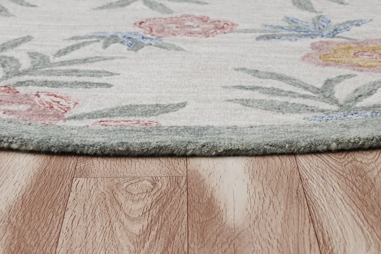 4' Round Gray Floral Traditional Area Rug Photo 4