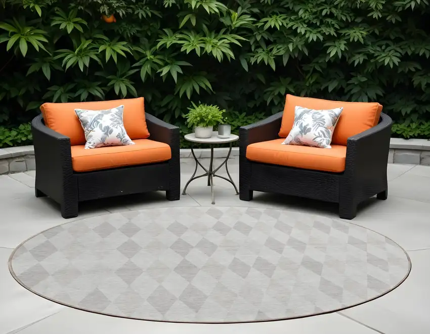 8' Round Gray Round Geometric Washable Non Skid Indoor Outdoor Area Rug Photo 1