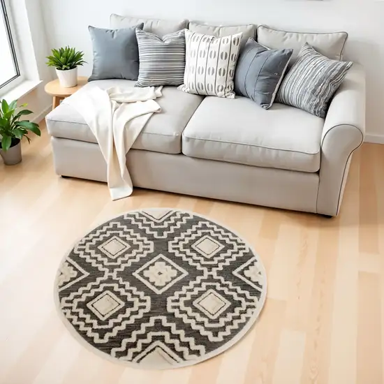 Gray and Cream Geometric Area Rug Photo 1