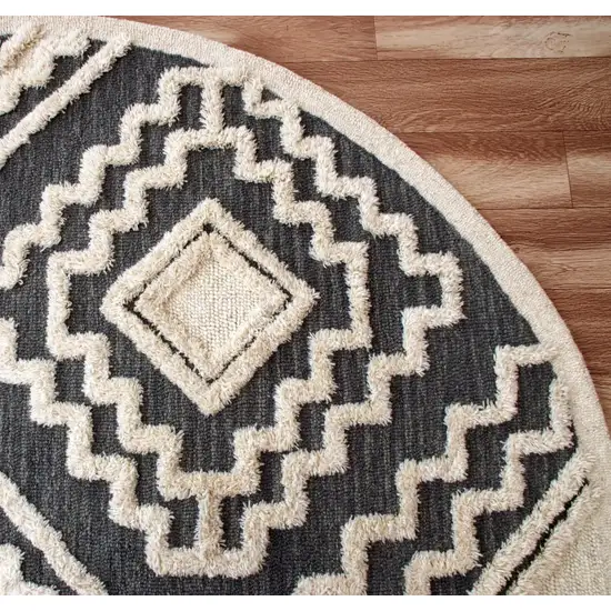 4' Round Gray and Cream Geometric Area Rug Photo 3