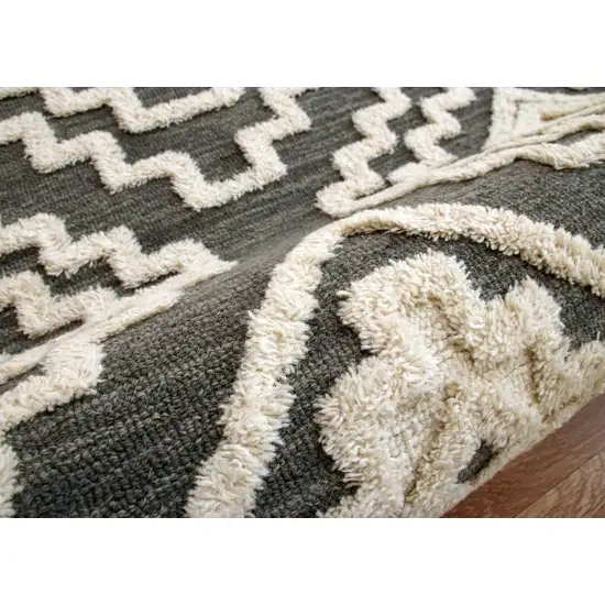 4' Round Gray and Cream Geometric Area Rug Photo 6