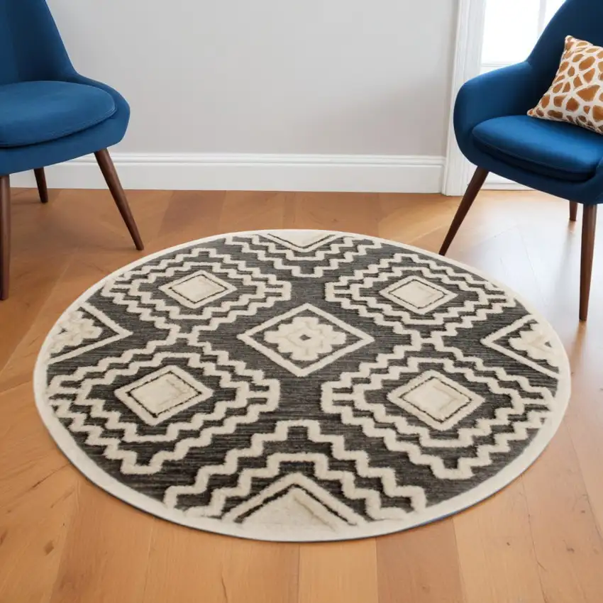 Gray and Cream Geometric Area Rug Photo 1