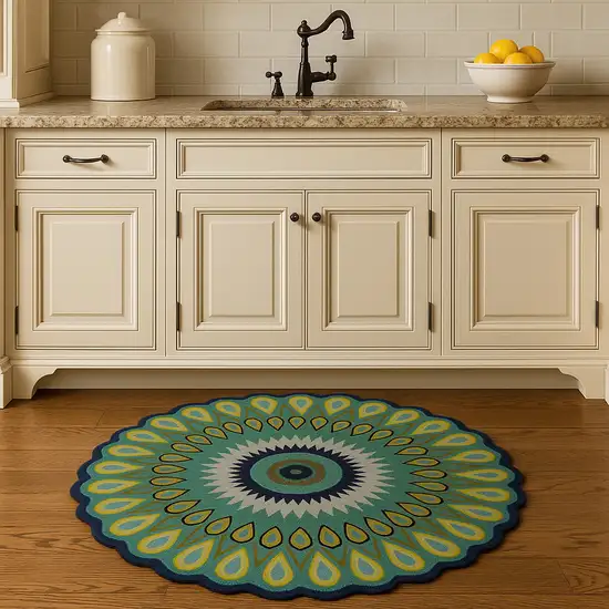 5' Green Wool Hand Tufted Round Rug Photo 2