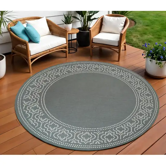 Gray and Ivory Round Stain Resistant Indoor Outdoor Area Rug Photo 1