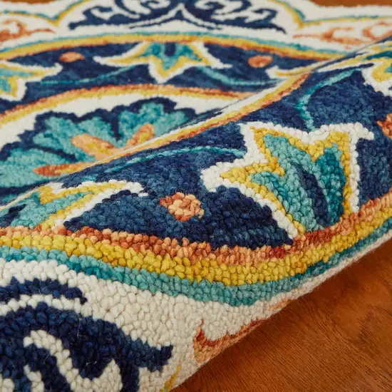 4' Round Ivory and Navy Decorative Area Rug Photo 6