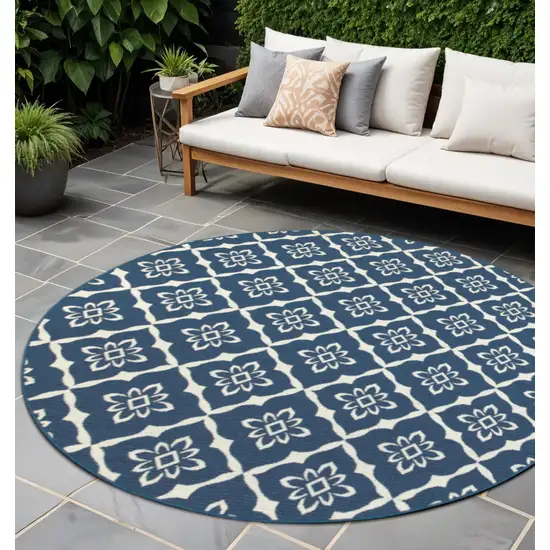 Blue and Ivory Round Floral Stain Resistant Indoor Outdoor Area Rug Photo 1