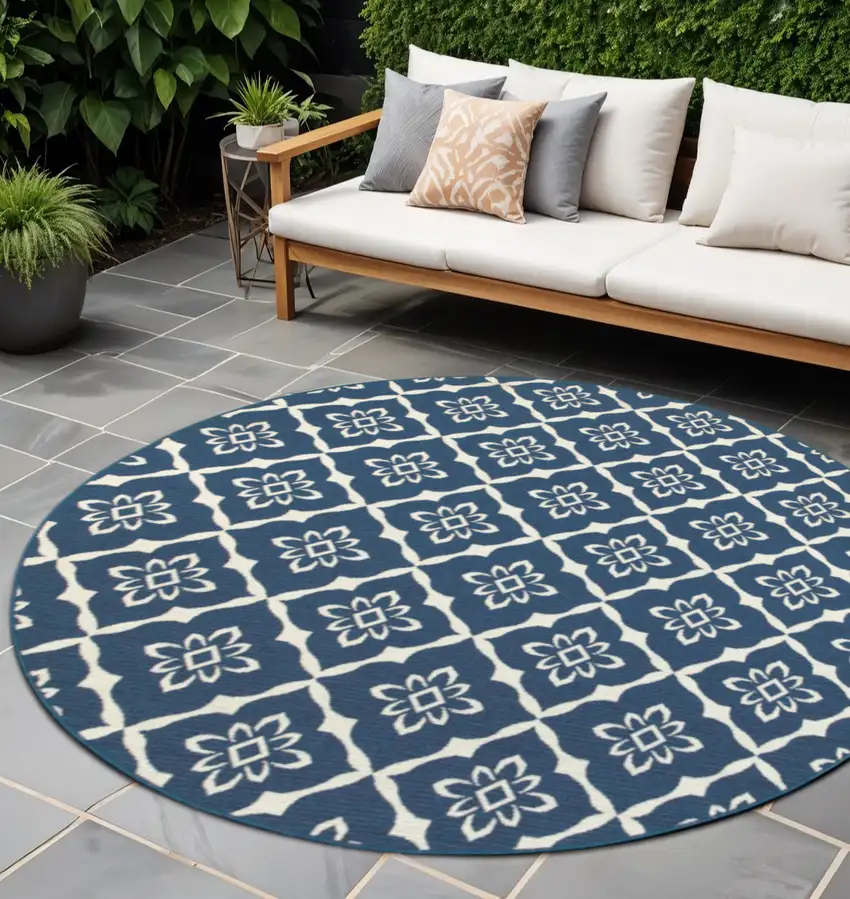 Blue and Ivory Round Floral Stain Resistant Indoor Outdoor Area Rug Photo 1