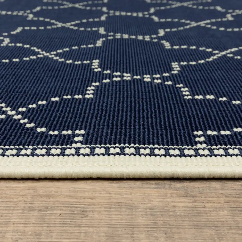 8' Round Navy Round Geometric Stain Resistant Indoor Outdoor Area Rug Photo 3
