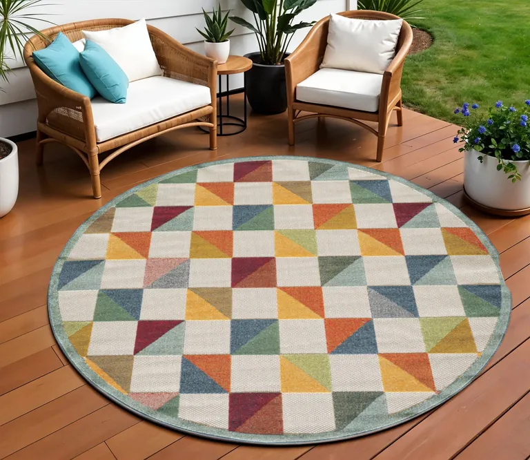 8' Round Orange Gray Triangle Indoor Outdoor Area Rug Photo 4