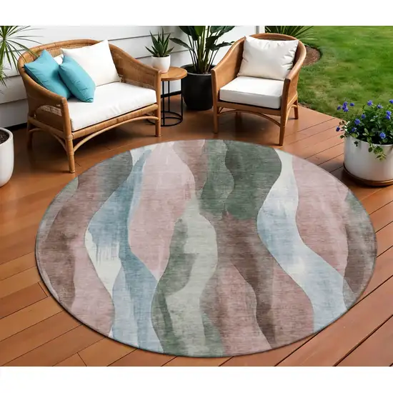 8' Salmon And Denim Blue Round Abstract Washable Indoor Outdoor Area Rug Photo 2