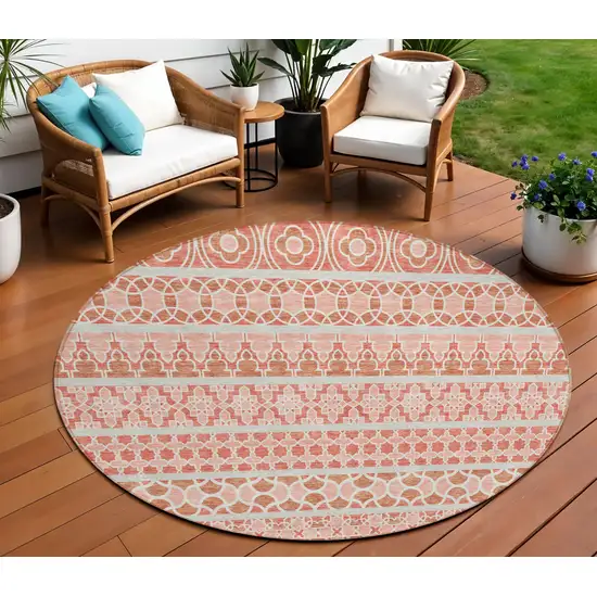 8' Salmon Beige And Copper Round Quatrefoil Washable Indoor Outdoor Area Rug Photo 1