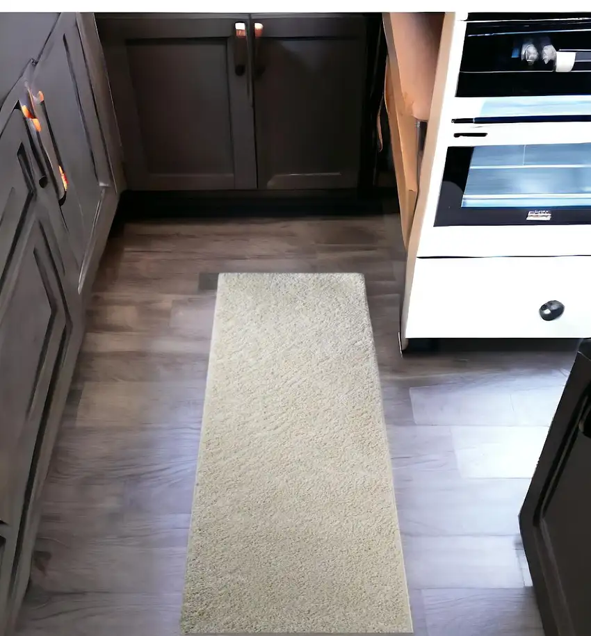 8' Ivory Shag Handmade Runner Rug Photo 1