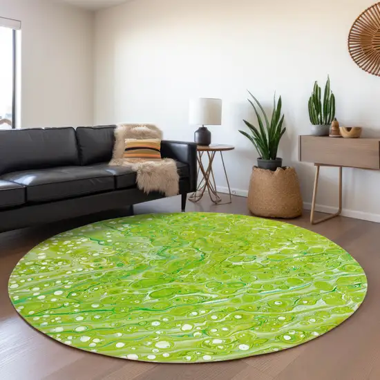 8' Shamrock Green And Ivory Round Abstract Washable Indoor Outdoor Area Rug Photo 7