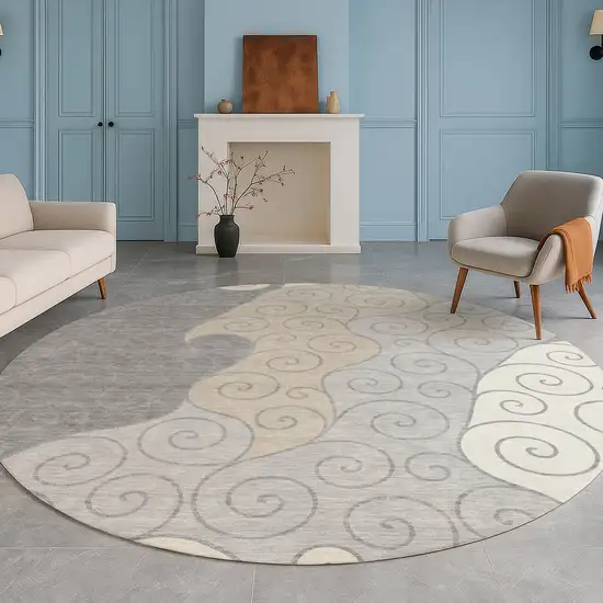 8' Silver And Beige Round Abstract Washable Indoor Outdoor Area Rug Photo 5