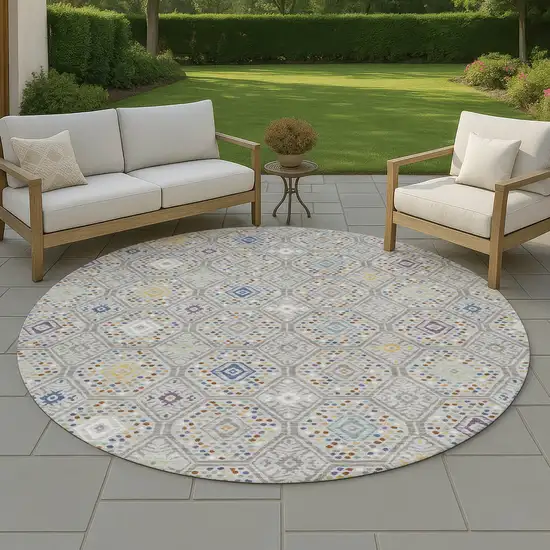 8' Silver And Brown Round Geometric Washable Indoor Outdoor Area Rug Photo 4