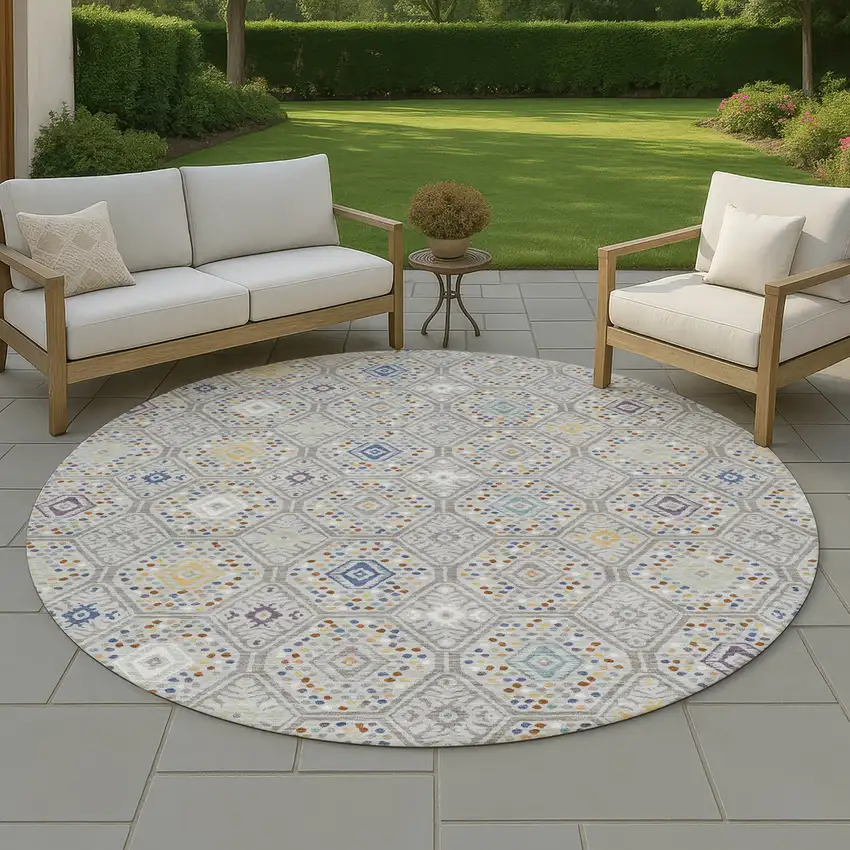 8' Silver And Brown Round Geometric Washable Indoor Outdoor Area Rug Photo 4