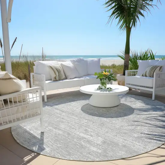 8' Silver And Gray Round Abstract Washable Indoor Outdoor Area Rug Photo 6