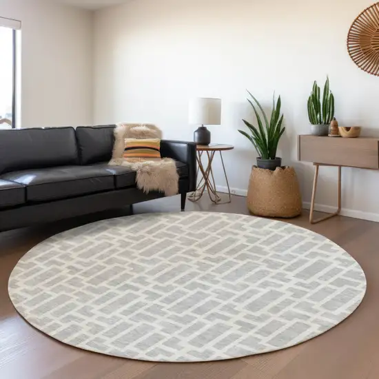 8' Silver And Gray Round Geometric Washable Indoor Outdoor Area Rug Photo 7