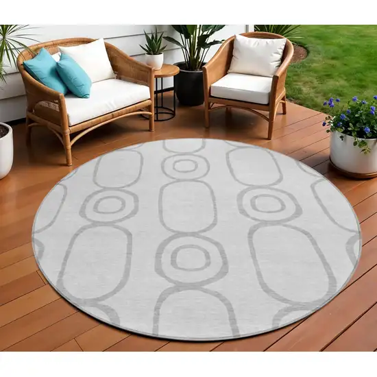 8' Silver And Gray Round Geometric Washable Indoor Outdoor Area Rug Photo 1