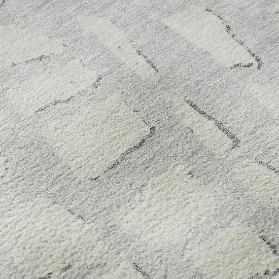 8' Silver And Ivory Cobblestone Washable Round Rug With UV Protection Photo 9