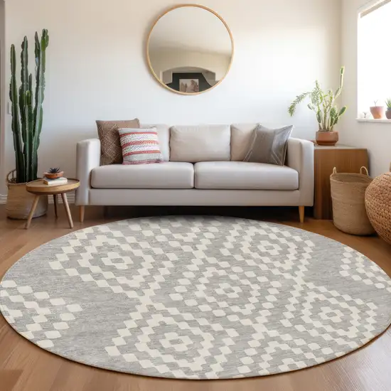 8' Silver And Ivory Geometric Washable Round Rug With UV Protection Photo 5