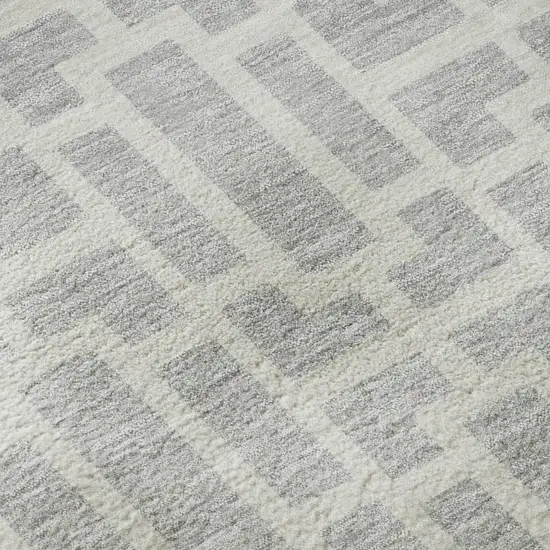 8' Silver And Ivory Geometric Washable Round Rug With UV Protection Photo 9