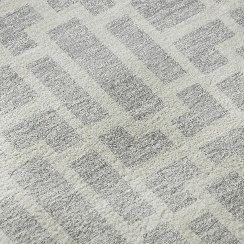 8' Silver And Ivory Geometric Washable Round Rug With UV Protection Photo 9