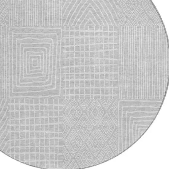8' Silver And Ivory Round Geometric Washable Indoor Outdoor Area Rug Photo 4