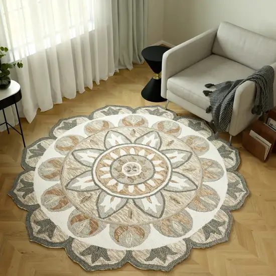 4' Silver And Ivory Wool Floral Hand Tufted Round Rug Photo 4