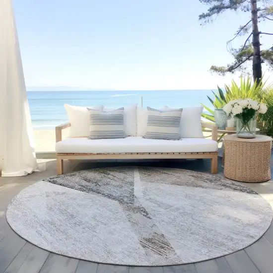8' Silver Beige And Gray Round Abstract Washable Indoor Outdoor Area Rug Photo 6