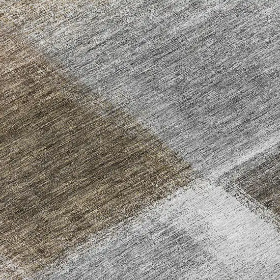 8' Silver Gray And Beige Round Abstract Washable Indoor Outdoor Area Rug Photo 9