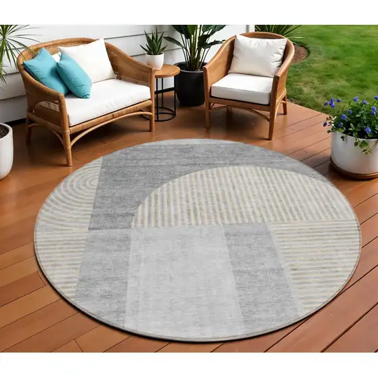 8' Silver Gray And Beige Round Geometric Washable Indoor Outdoor Area Rug Photo 1