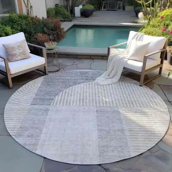 8' Silver Gray And Beige Round Geometric Washable Indoor Outdoor Area Rug Photo 5