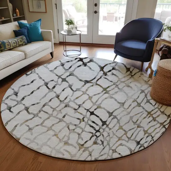 8' Silver Gray And Charcoal Round Abstract Washable Indoor Outdoor Area Rug Photo 7