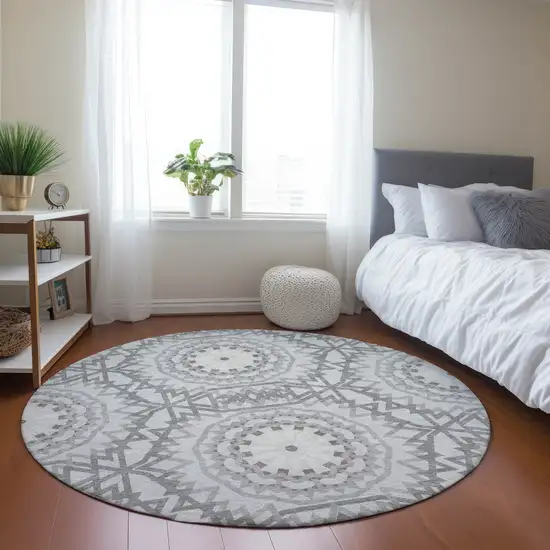 8' Silver Ivory And Gray Round Floral Medallion Washable Indoor Outdoor Area Rug Photo 7