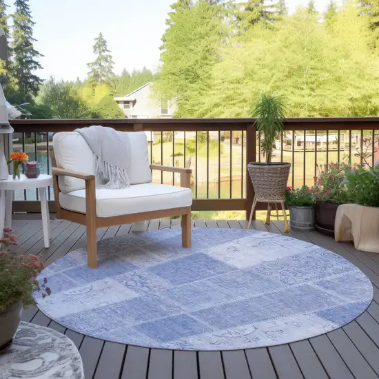 8' Sky Blue And Denim Blue Round Patchwork Washable Indoor Outdoor Area Rug Photo 5