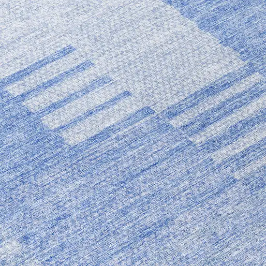 8' Sky Blue And Denim Blue Round Striped Washable Indoor Outdoor Area Rug Photo 8