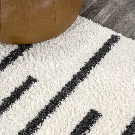 8' Striped Runner Rug Photo 7