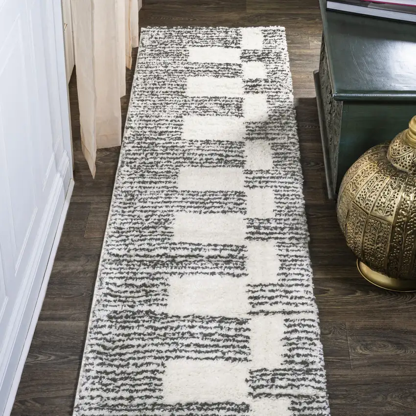 8' Striped Runner Rug Photo 5